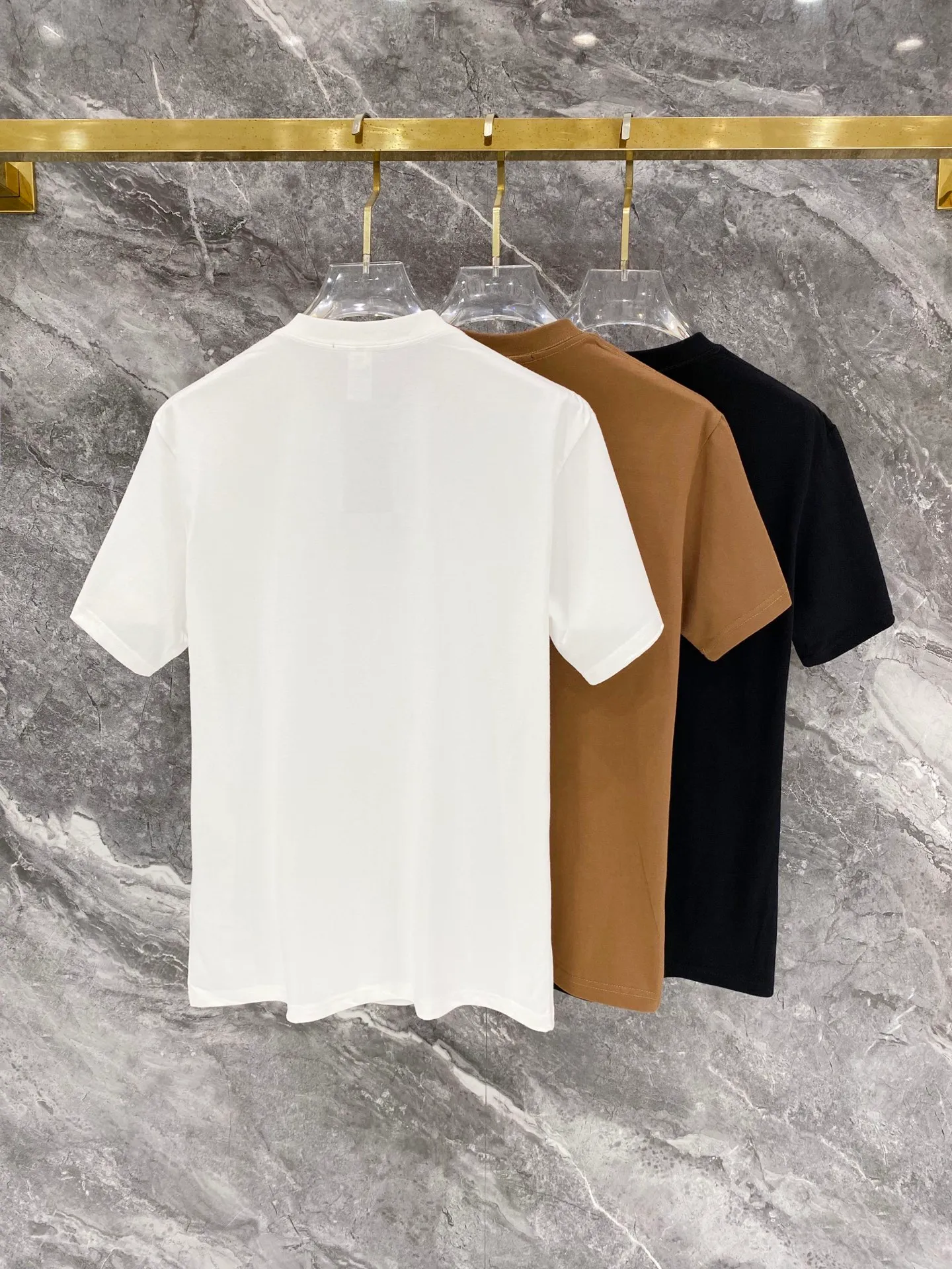 （ ）Classic logo ， Quality Original ， ， ， Premium 。 ！ Sizes: M-3XL : g